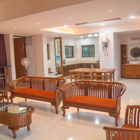 Appartement Gulmohar - Luxurious PentHouse  à Kolhapur Extérieur photo